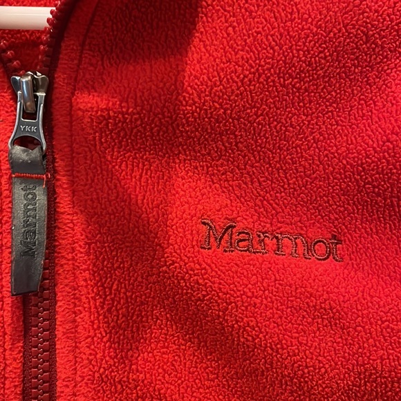 Marmot jacket size medium in red - Picture 2 of 11